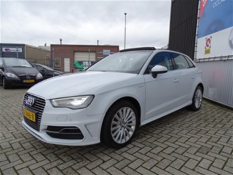 Audi A3 Sportback - e-tron 1.4 TFSI Panoramadak Xenon/LED Navi Sportstoelen Parkeersensoren 17