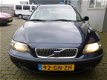 Volvo V70 - 2.4 Comfort Line 7-PERS/TREKHAAK/AIRCO - 1 - Thumbnail