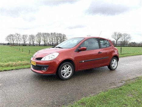 Renault Clio - 1.4-16V Dynamique Luxe 1e eigenaar Zeer Netjes - 1