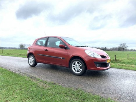 Renault Clio - 1.4-16V Dynamique Luxe 1e eigenaar Zeer Netjes - 1