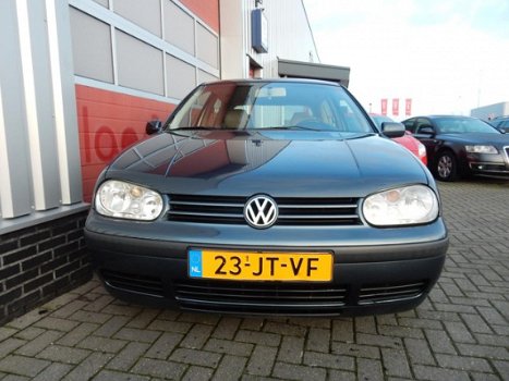 Volkswagen Golf - 2.0 Highline leder / lmv nieuwe apk - 1