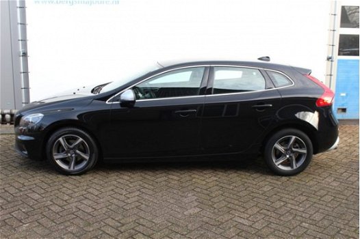 Volvo V40 - 2.0 D2 R-Design XENON WINTERLINE - 1