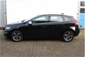 Volvo V40 - 2.0 D2 R-Design XENON WINTERLINE - 1 - Thumbnail