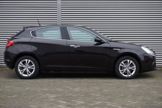 Alfa Romeo Giulietta - 1.4 Turbo 120-PK, Airco, Cruise, Pdc, Lm - 1