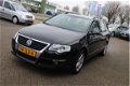 Volkswagen Passat Variant - 1.8 TFSI Comfortline | Navigatie | Climate Control | Trekhaak | - 1 - Thumbnail