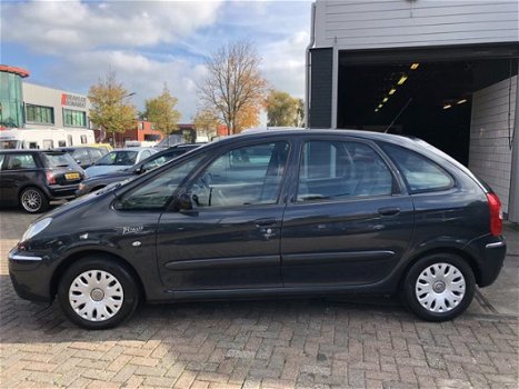 Citroën Xsara Picasso - 1.6I-16V PRESTIGE Clima Cruise N.a.p - 1