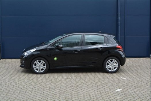 Peugeot 208 - SIGNATURE 1.2 PURETECH 82PK | NAVIGATIE - 1