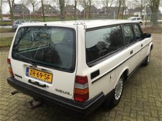 Volvo 240 - 2.3 DL