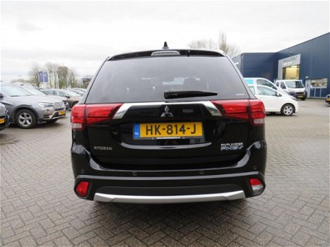 Mitsubishi Outlander - 2.0 PHEV Executive Edition /1STE EIG/CAMERA/NAVI/AIRCO/PDC - 1