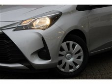 Toyota Yaris - 1.5 VVT-i Comfort 5drs Airco Bluetooth