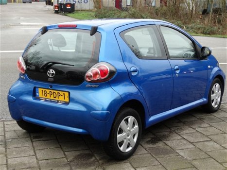 Toyota Aygo - 1.0-12V Comfort Navigator - TOMTOM - AIRCO - AFL MET NIEUWE APK - ELEK RAMEN - USB - 1