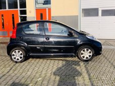 Peugeot 107 - 1.0-12V Urban Move, Airco, Zomer+Winter banden