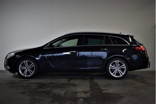 Opel Insignia Sports Tourer - 1.4 Turbo Cosmo 140PK XENON/NAVI/STOELVERW./MEMORY/ELEK. KLEP/TREKHAAK - 1