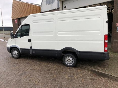 Iveco Daily - 29 L 12V 330 H2 - 1