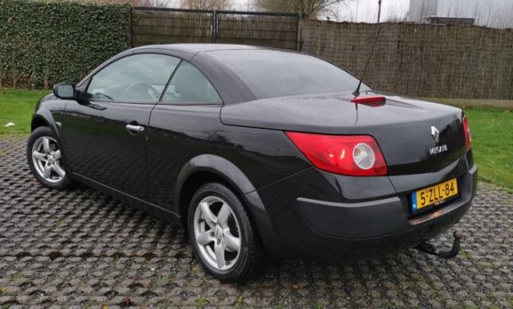 Renault Mégane coupé cabriolet - 2.0 DCI 110KW E4 2008 Zwart - 1