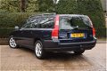 Volvo V70 - 2.4 Comfort Line TREKHAAK / ONDERHOUDSHISTORIE - 1 - Thumbnail