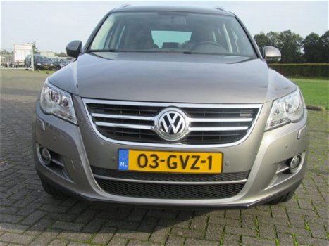 Volkswagen Tiguan - 2.0 TDI 4Motion Clima, cruise trekhaak (occasion) - 1