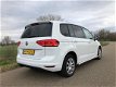 Volkswagen Touran - 2.0 TDI 150pk Nw. model 2017 - 1 - Thumbnail