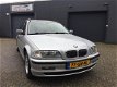 BMW 3-serie Touring - 318i Executive Clima Cruise Elek. Pakket LM-Wielen Trekhaak Youngtimer - 1 - Thumbnail