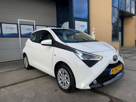 Toyota Aygo - 1.0 VVT-i x-play Automaat | Led | *4005 km* | Garantie - 1