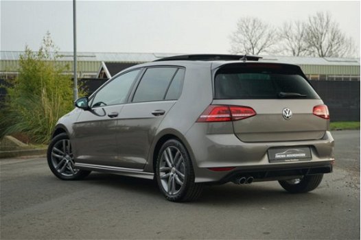 Volkswagen Golf - 1.4 TSI DSG R-Line Panoramadak|Keyless-Go|Groot Navi|Camera|LED|Xenon|Dynaudio - 1
