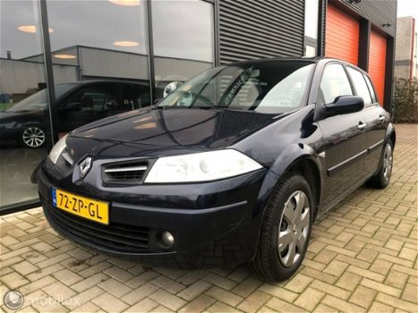 Renault Mégane - 2.0-16V Business Line - 1