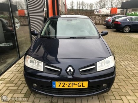 Renault Mégane - 2.0-16V Business Line - 1