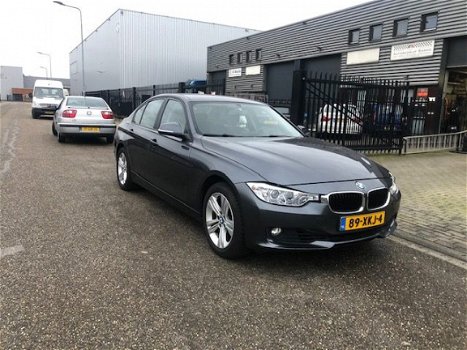 BMW 3-serie - 320i Executive - 1