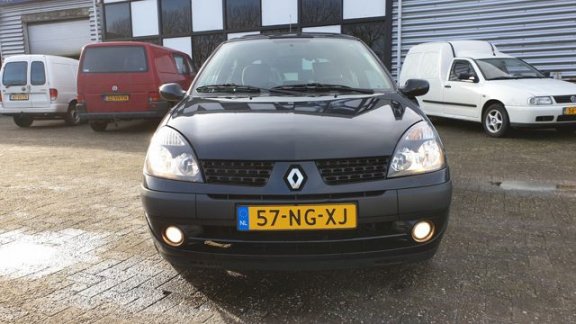 Renault Clio - 1.6-16V Dynamique Goed rijdende en nette Auto.Airco(clima) Electr pakket.Nieuwe Apk k - 1