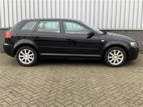 Audi A3 Sportback - 2.0 FSI Attraction YOUNGTIMER | NIEUWE APK + BEURT | 150 PK | CRUISECONTROLE | C - 1