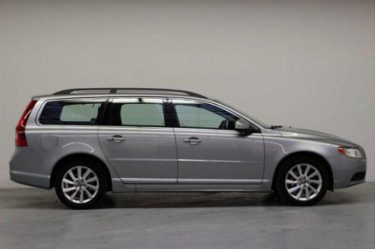 Volvo V70 - D4 163pk Summum Automaat | Rijklaarprijs - 1