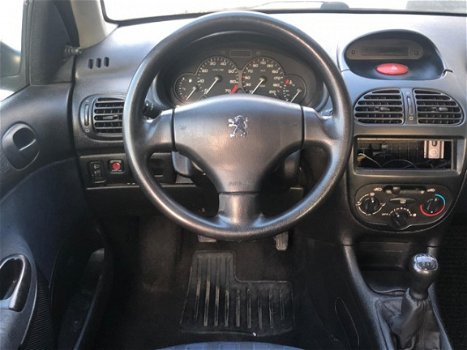 Peugeot 206 - 1.4 XR Nwe APK - 1