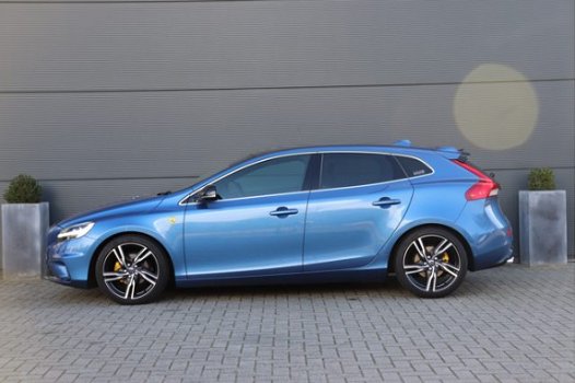 Volvo V40 - 2.0 D2 R-Design 170PK Uniek Polestar Dempers| Verlaagd| Spacers| PDC| Standkachel| Voorr - 1