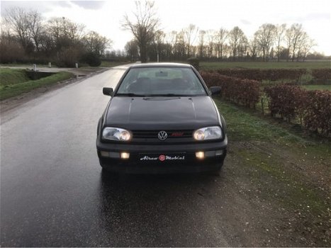 Volkswagen Golf - 2.0-16V GTI - 1