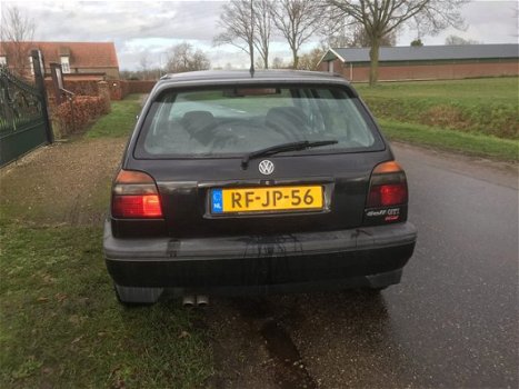 Volkswagen Golf - 2.0-16V GTI - 1