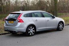 Volvo V60 - D6 AWD Plugin-Hybrid Summum Special Edit