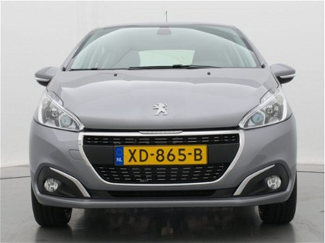 Peugeot 208 - 1.2 82pk Signature | Navigatie | Airco | Parkeersensoren | DAB+ | - 1