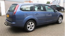 Ford Focus Wagon - 1.6-16V First Edition