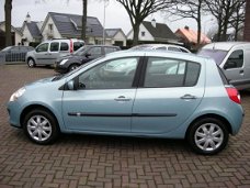 Renault Clio - 1.6-16V Dynamique automaat