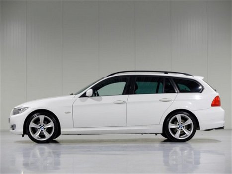 BMW 3-serie Touring - 318i Executive *Navigatie*Klimaatreg.*Parkeersens.*Cruisecontr - 1