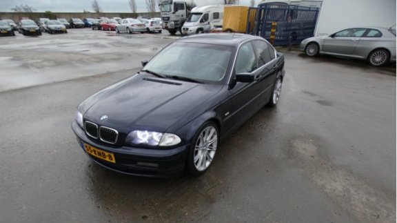 BMW 3-serie - 323i / stoelverw. / open dakje / half leder - 1