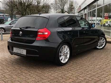 BMW 1-serie - 118i High Executive M-Pakket NAVI, LEER, SUEDE, XENON, PDC, CLIMATE, CRUISE, 17