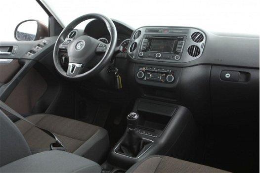 Volkswagen Tiguan - 1.4 TSI Sport&Style 1e Eigenaar PANORAMADAK | XENON | NAVI -A.S. ZONDAG OPEN - 1