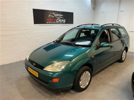 Ford Focus Wagon - 1.4-16V Ambiente NIEUWE APK//RIJD SCHAKELD GOED//NAP - 1