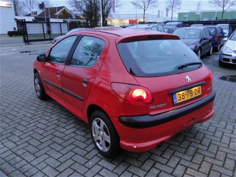 Peugeot 206 - 1.1 XR Leuke inruil auto Rijdt schakelt goed - 1