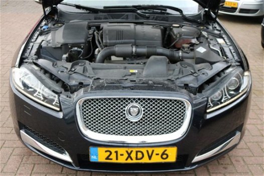 Jaguar XF - 2.2D Automaat|Keyless GO|LEER|NAVI|NL auto/Dealer Onderhouden Nieuwe APK en NAP - 1