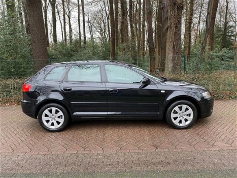 Audi A3 Sportback - 2.0 FSI Attraction Automaat Xenon Goed onderhouden - 1