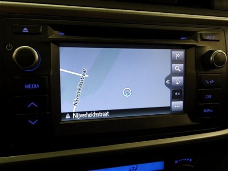Toyota Auris Touring Sports - 1.8 Hybrid Lease+ Top 5 editie | navigatie | trekhaak | panoramadak - 1