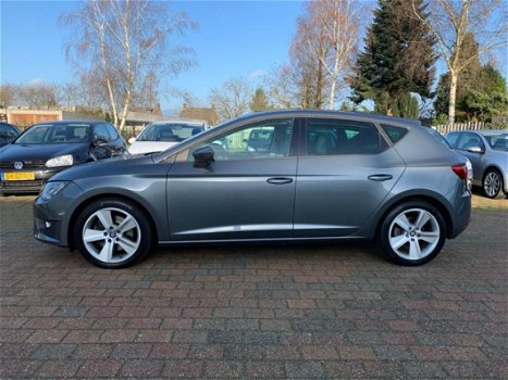 Seat Leon - 2.0 TDI FR Connect 184PK DSG Navi PDC - 1