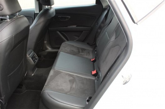 Seat Leon - 1.2 TSI Style Business 110PK XENON LED LEDER 6-BAK NAVI BOM VOLL GARANTIE - 1